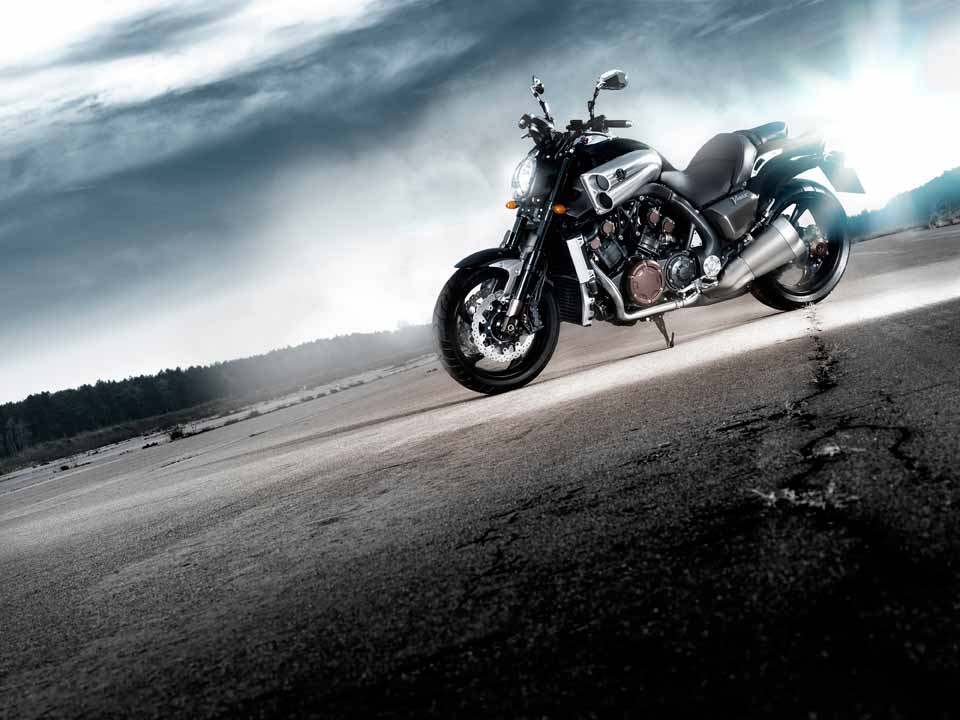 yamaha_263641_2013_yam_vmax_eu_mbl2_sta_001