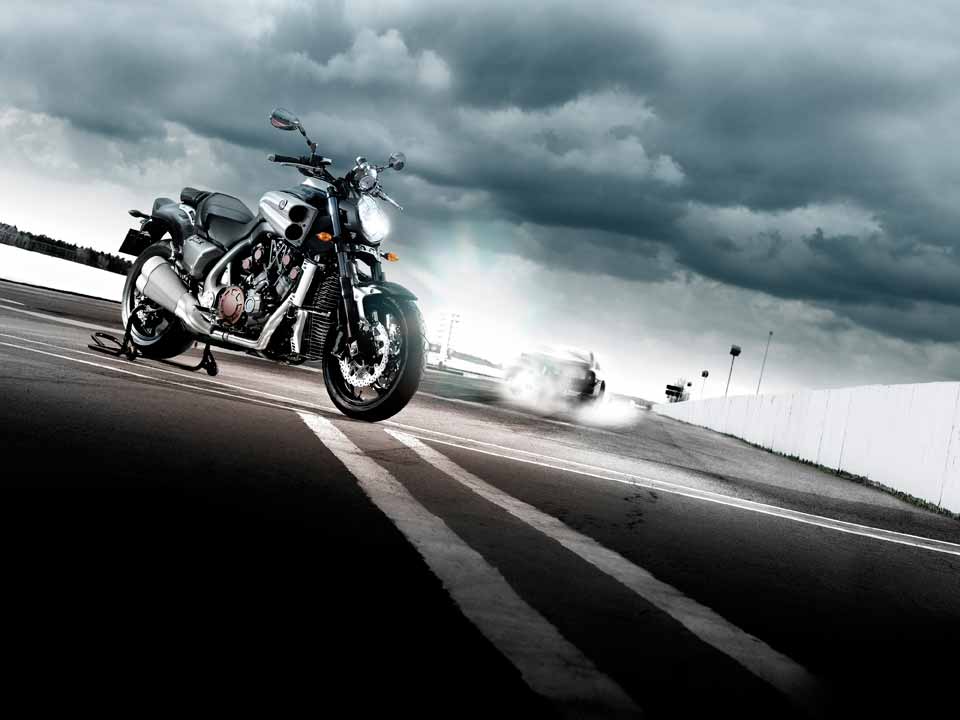 yamaha_263644_2013_yam_vmax_eu_mbl2_sta_002