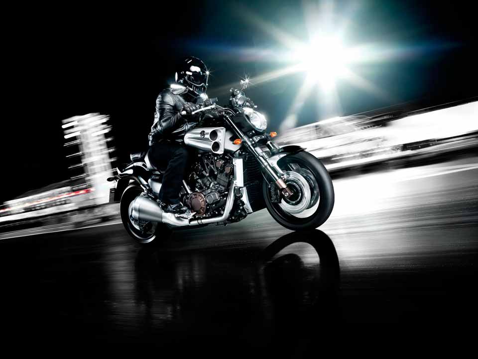 yamaha_263661_2013_yam_vmax_eu_mbl2_act_003